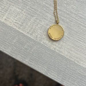 MICHAEL KORS GOLD NECKLACE